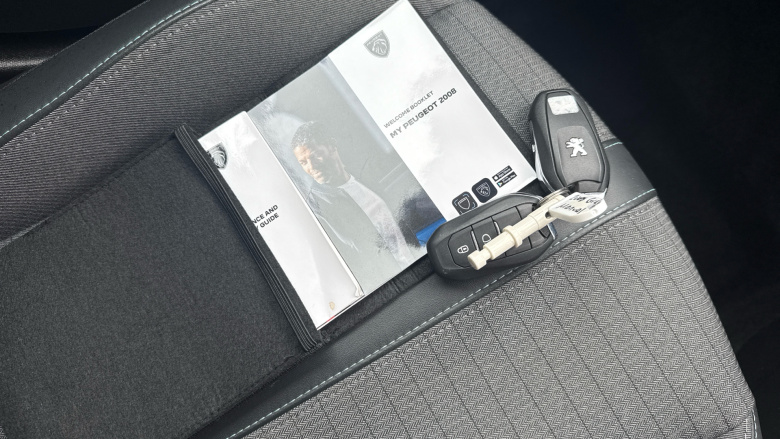 Peugeot 2008 1.2 PureTech Allure Premium+ 5dr Petrol Estate